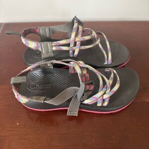 Chaco ZX1 EcoTread Hiking Sandals, Youth Sz 5 Pink Multicolor